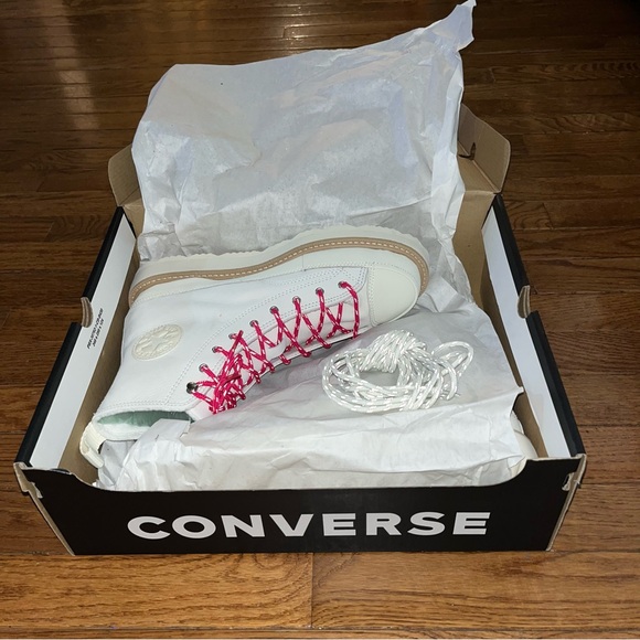 Converse Chuck Taylor Egret Ivory Leather Crafted Boot Women’s Size 9.5 - Picture 12 of 16